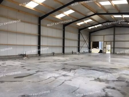 location local d'activités 130 m²