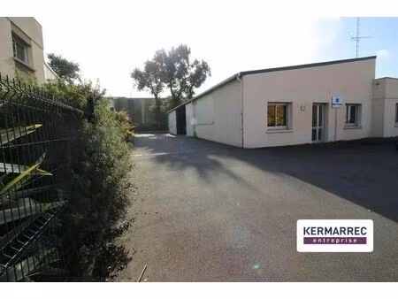 location local d'activités 200 m²