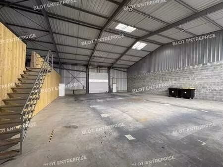 location local d'activités 400 m²