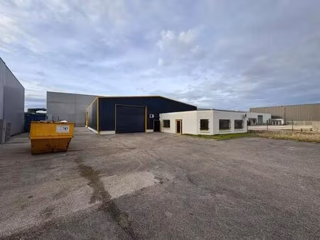 location local d’activités pusignan 69330 620m²