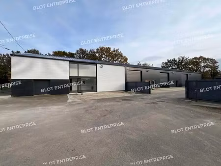 location local d'activités 155 m²