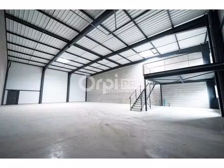 location local d’activités saint vulbas 01150 328m²