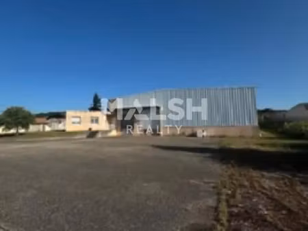 location local d'activités 500 m² à 1 000 m²