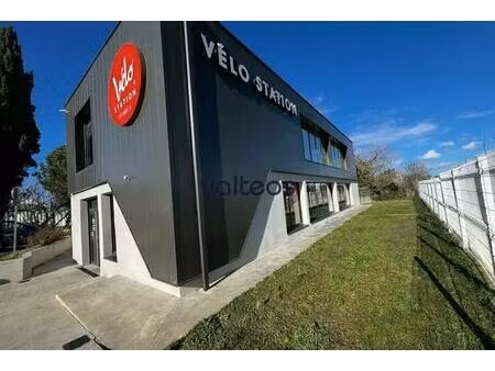 location commerce 400 m²