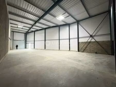 location entrepôt 325 m²