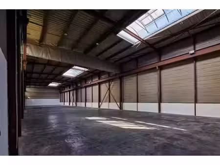 location entrepôt 1297m²