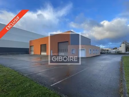 location entrepôt 680 m²