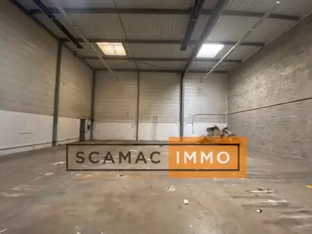 location local d’activités la courneuve 93120 738m²