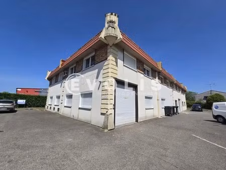 location local d'activités 456 m²