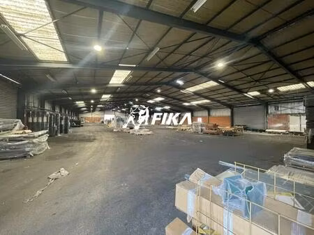 location local d'activités 1 000 m²