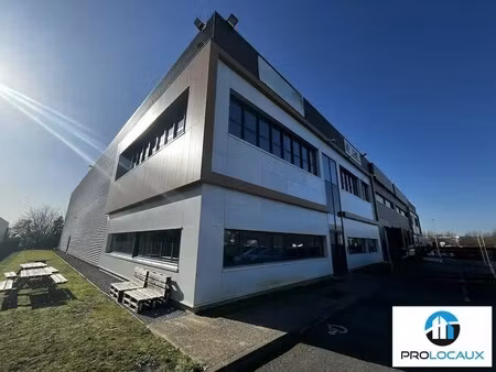 location local d'activités 1 760 m²