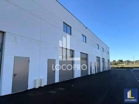 location bureaux 136 m² à 544 m²