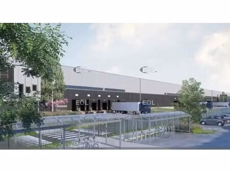 location entrepôt 5 100 m² à 5 750 m²