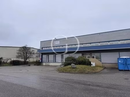 location entrepôt 1 150 m²