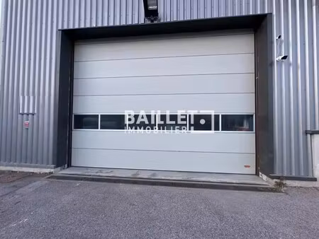 location entrepôt frejus 83600 240m²