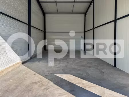 location entrepôt mees 40990 75m²