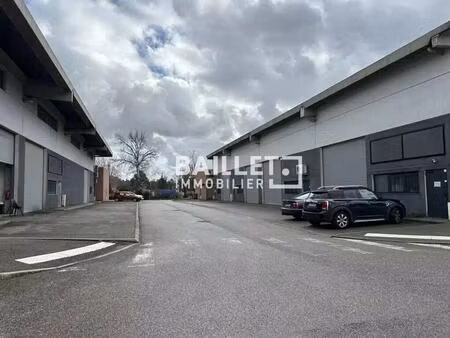 location entrepôt 452 m²