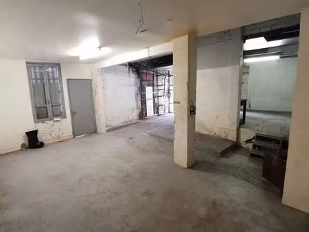 location entrepôt 91 m²