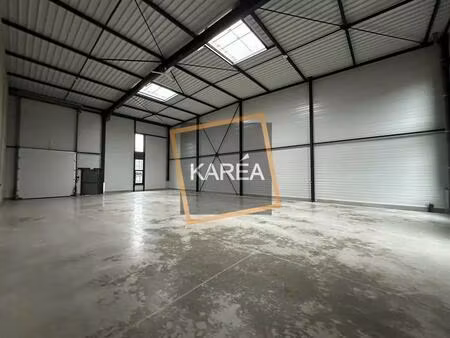 location entrepôt 258 m²