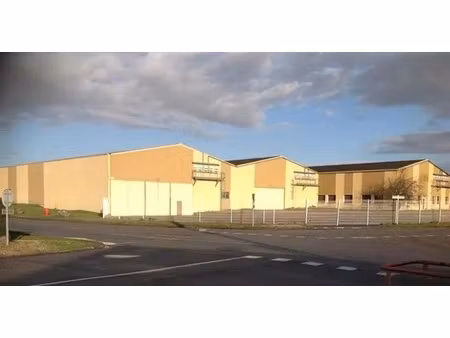 location local d'activités 3 887 m²