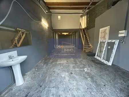 location local d'activités 145 m²