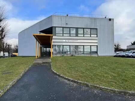 location local d'activités 1 040 m²