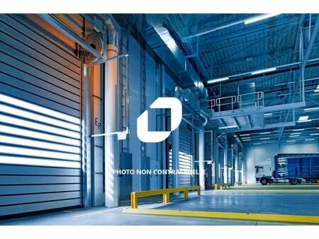 location local d'activités 518 m²