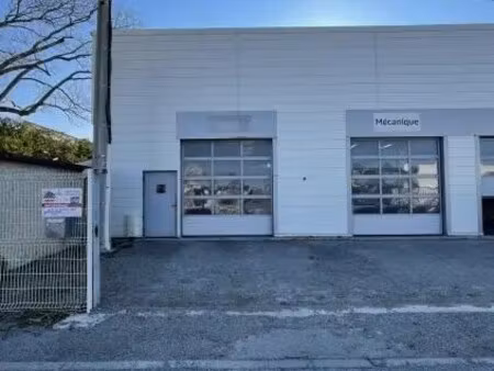 location local d’activités l isle sur la sorgue 84800 157m²
