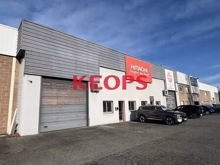 location local d'activités 544 m²