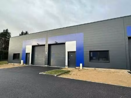 location local d'activités 434 m²