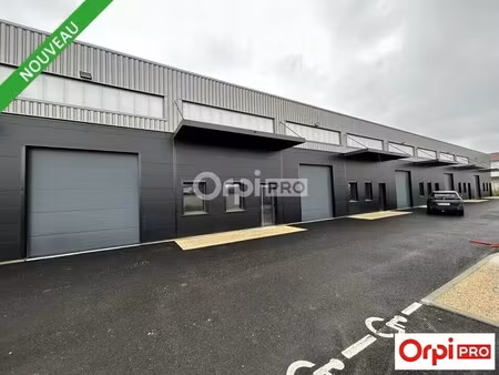 location local d'activités 1 080 m²