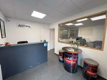 location local d’activités renaison 42370 260m²