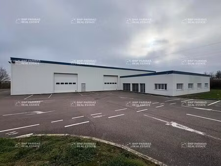 location local d'activités 1 278 m²