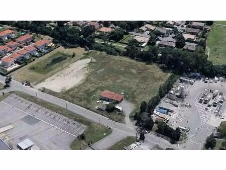 location local d'activités 4 000 m²