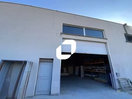 location local d'activités 172 m²