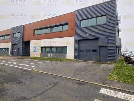 location local d'activités 435 m²