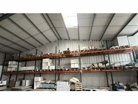 location local d'activités 500 m²