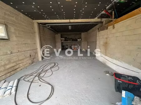 location local d'activités 80 m²