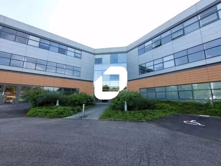 location bureaux 964 m²