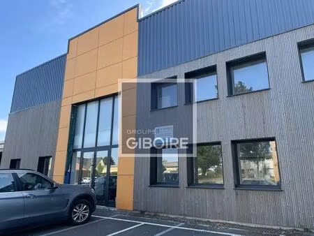 location entrepôt pace 35740 1100m²