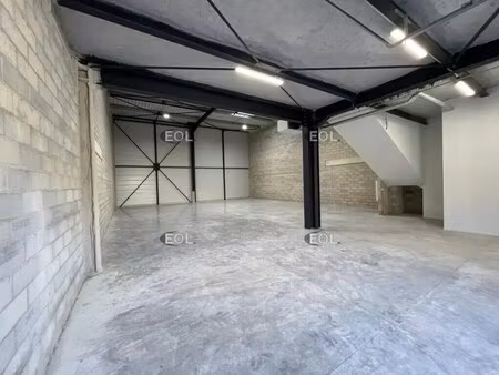 location entrepôt 386 m² à 1 680 m²