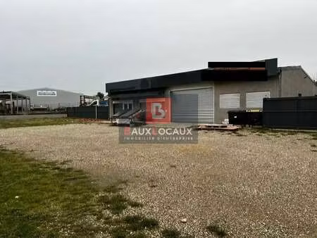 location local d'activités 130 m² à 300 m²