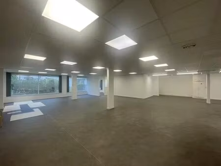 location local d’activités boulogne billancourt 92100 261m²