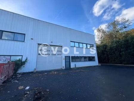 location local d'activités 350 m²