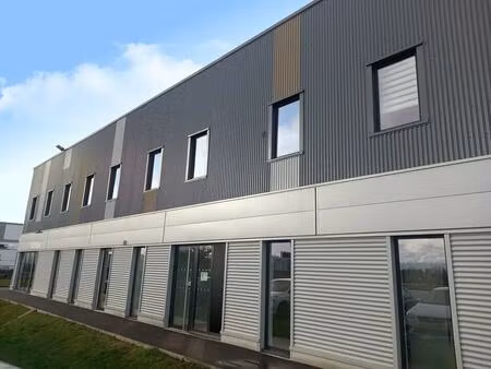 location local d'activités 356 m²