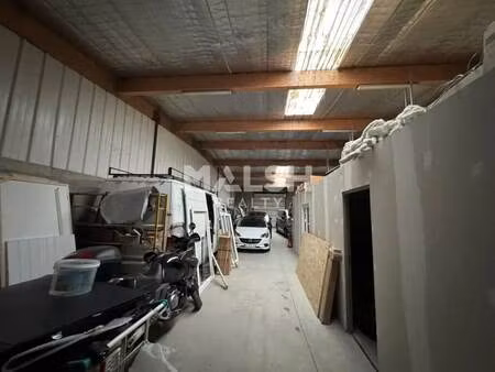 location local d'activités 268 m²