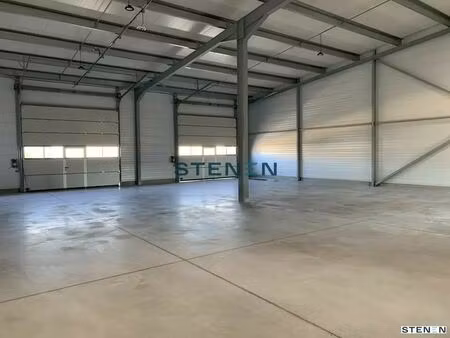 location local d'activités 67 m² à 577 m²