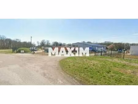 location local d'activités 175 m²