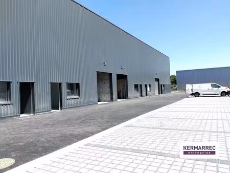 location local d'activités 175 m²