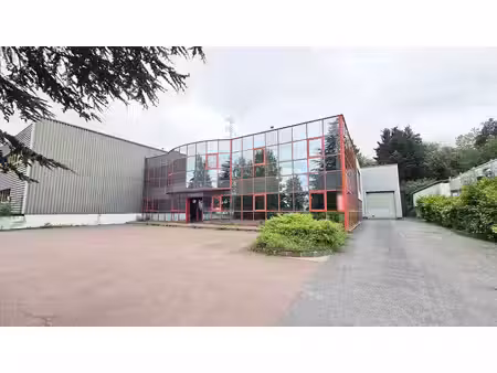 location local d’activités 1092m²
